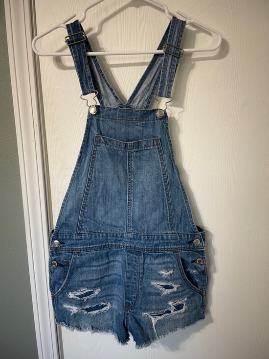 American Eagle Outfitters Pants - American Eagle Outfitters Medium Wash Denim Short Overalls Front Bibs Size XS
